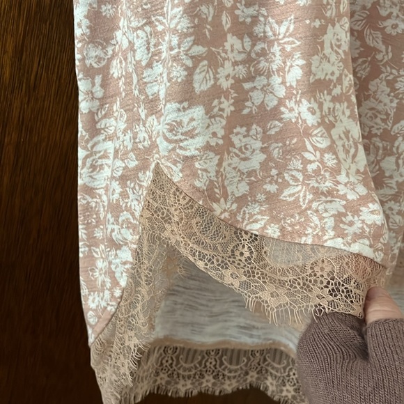 Pretty Top - Picture 6 of 9